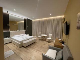 Luxury Jacuzzi Suite- Astir,Tirana - Tirana - 9