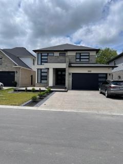 Luxury cozy home - Niagara Falls - 9