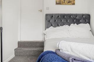 3 bed house in historic Rochester - Strood - 1