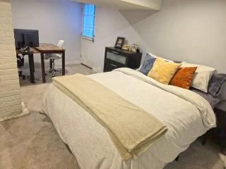 Fan District Charm 4BR Retreat Walk to Carytown - Richmond - 9