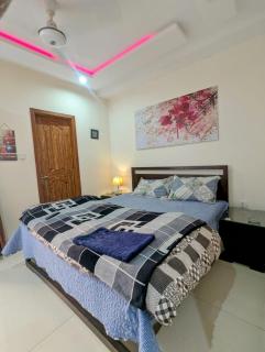 COZY COMFORT APARTMENT IN E11 2 Islamabad - 1