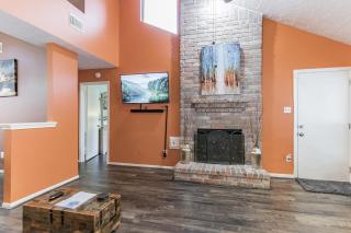 SW Houston Eclectic Living - Houston - 8