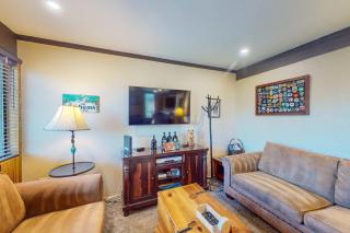 Mammoth Ski & Racquet Club #131 - 8