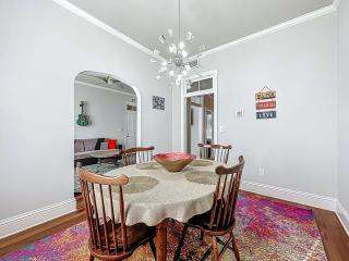 Cozy Quiet St Augustine Private Condo - 2bed, 1 bath, Sleeps 6, Steps to Historic St Augustine Center & All Tourist Attractions, Restaurants, Cafes, Backyard, Porch - 2
