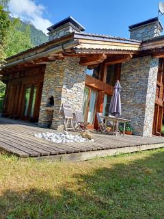 Chalet Spacieux à Chamonix pour 9 – Vue Panoramique Mont-Blanc, Jacuzzi, Jardin & Parking - Chamonix - 9