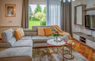 Gorgeous Home In Hrvatski Leskovac - Hrvatski Leskovac - 1