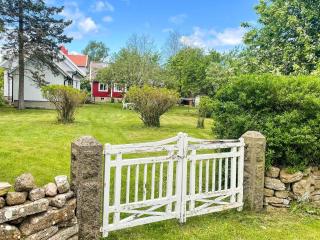 4 person holiday home in KÖPINGSVIK - 2