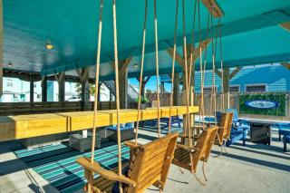 Sleeps 21 2 Homes 2 Private Pools Fire Pit Swing Bar Walk to the Beach - 4