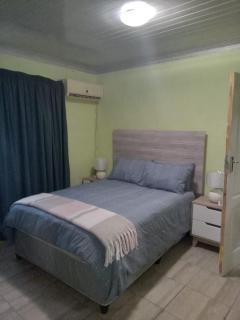 Dees B and B - Rustenburg - 2