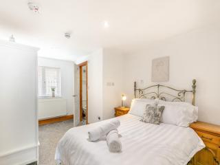 The Lodge - Gloucester - 2