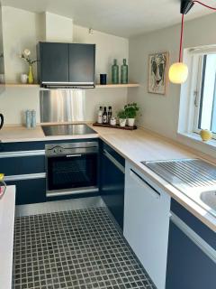 Beach Hotel Style Summer House In Bøtø - 6