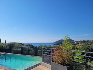 Architect-designed villa, overlooking Agay Bay - Saint-Raphaël - 0