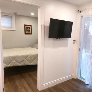 Modern,1BR Guesthouse Studio - Guelph - 7