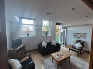 Spacious 2 bed appartment next to BAE with spa bath - Barrow in Furness - 8