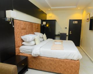 Proximus Hotel and Suites - Owerri - 1