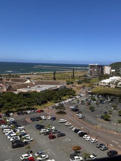 Accommodation Front - Comfy 3 Bedroom with Ocean views - Durban - 6