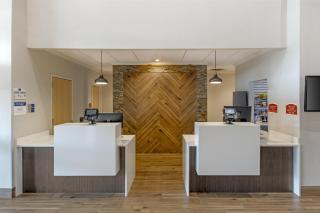 Best Western Plus Elizabethtown Inn & Suites - Elizabethtown - 9