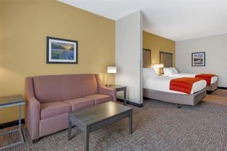 Best Western Plus Elizabethtown Inn & Suites - 8