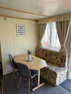 Bailey's Caravan Hire - Sealands Plot 1 - Wi-Fi - Dog Friendly - Ingoldmells - 7