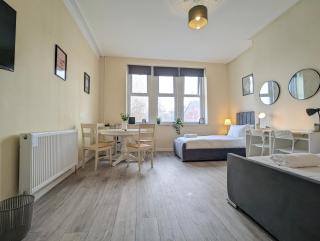 Modern Apartment Near Manchester City Centre - 3