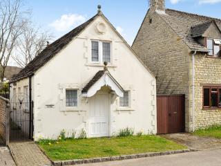 Gingerbread Cottage - Fairford - 0