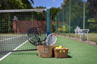 Merry Lakes - Luxury Lakeside Escape with Pool - Just 30 Minutes from London - 7