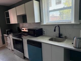 Charming 3BR Family Home Near Downtown STL - 3