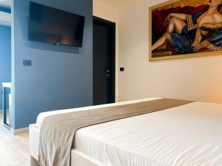 Jata Crown Hotel - Tirana - 1
