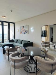 Accommodation Front - Breathtaking 4 sleeper with Sea Views - Durban - 3
