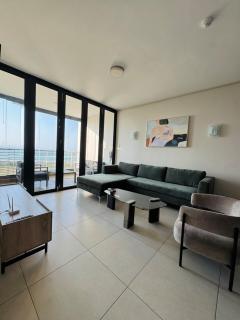 Accommodation Front - Breathtaking 4 sleeper with Sea Views - Durban - 0