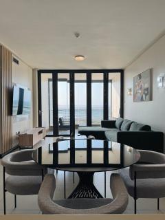 Accommodation Front - Breathtaking 4 sleeper with Sea Views - Durban - 6