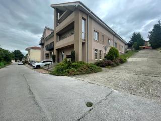 Grey Apartment Hlohovec - Hlohovec - 1