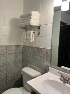 The Country Inn of Laverne - - 4