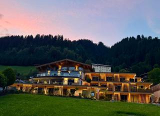 Hotel Garni Pinzgau, Fabian Hüttl - Neukirchen am Großvenediger - 9