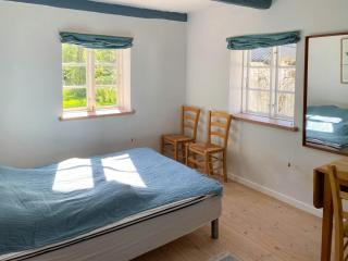 Thatched Cottage On Large Natural Plot - 5