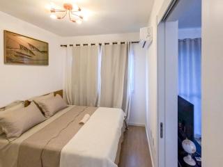 Gleba com ar-condicionado na sala e quarto, sacada e piscina - Londrina - 6