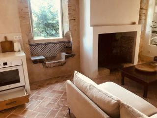 Gite In The Heart Of Historic Residence - 6