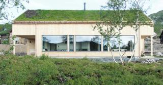 Vakre Arkitektoniske Linjer Nede Ved Vågslidvatnet - Vågsli - 8