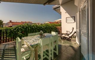 3 Bedroom Awesome Home In Vrsi - 4