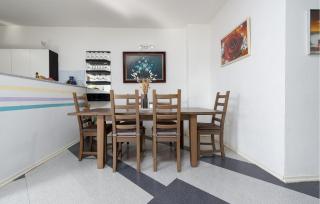 3 Bedroom Awesome Home In Vrsi - 7