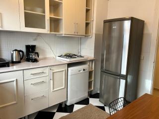 Elegant and Cozy 2BR with Balcony near Taksim - Istanbul - 7