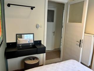 Elegant and Cozy 2BR with Balcony near Taksim - Istanbul - 4