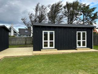 Black Wooden Summer House By The West Coast - Løkken - 2