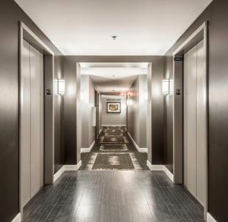 Live like a king in Chicago - 1
