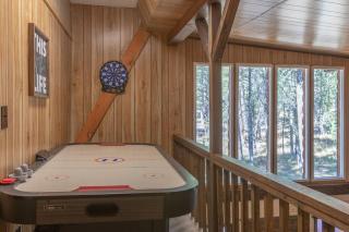 Rustic Cabin Retreat - Hot tub - Fire pit - BBQ - - Island Park - 5