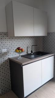 Lake Garda Renovated Apartment - Torri del Benaco - 4