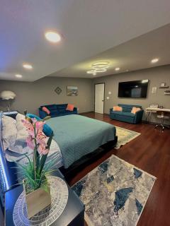 Modern 4BR Jax Pool Oasis Near Beach With Backyard - 2