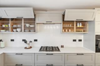 Spacious 6 Bedroom Luxury Home Sleeps 14 Royal Manor 57 - Stone Grove - 2