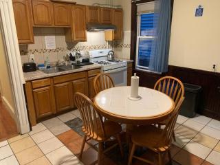 Furnished Private Room 1-4 - Boston - 3