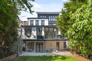Spacious 6 Bedroom Luxury Home Sleeps 14 Royal Manor 57 - Stone Grove - 0
